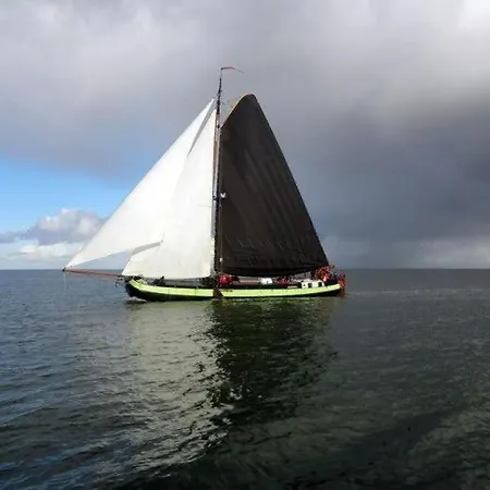 Casa vacanze Luxury Private Sailing Ship In Amsterdam